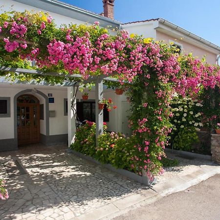 Apartment & Rooms Ivica Krk Town Luaran gambar