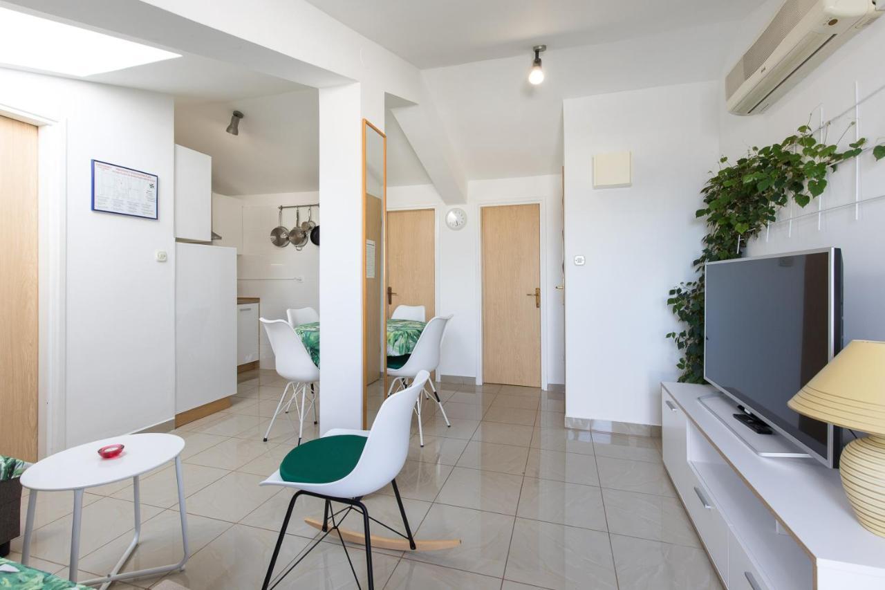 Apartment & Rooms Ivica Krk Town Luaran gambar