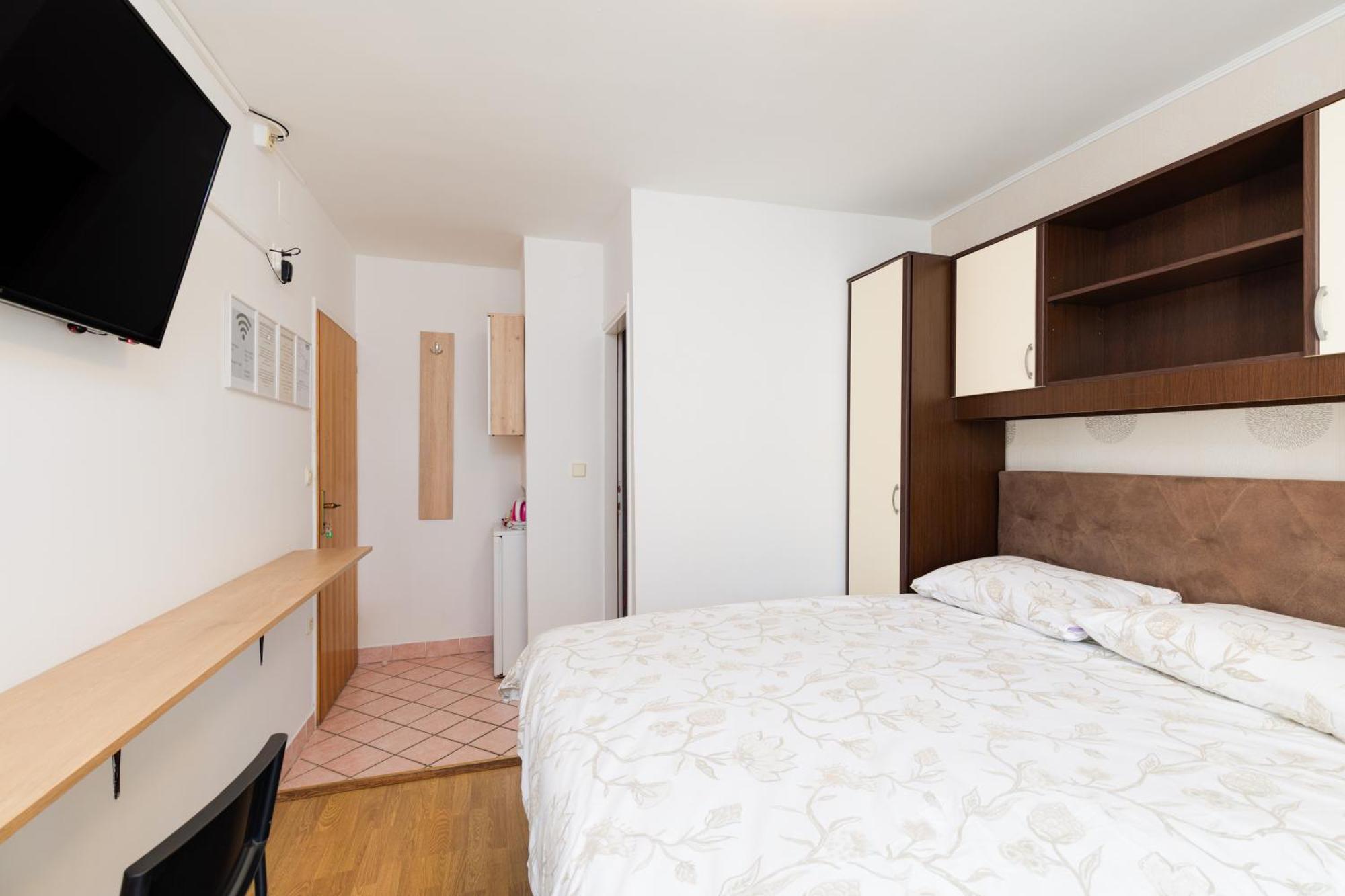 Apartment & Rooms Ivica Krk Town Luaran gambar